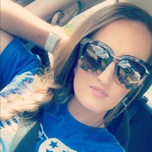 Meet your Posher, Brandi